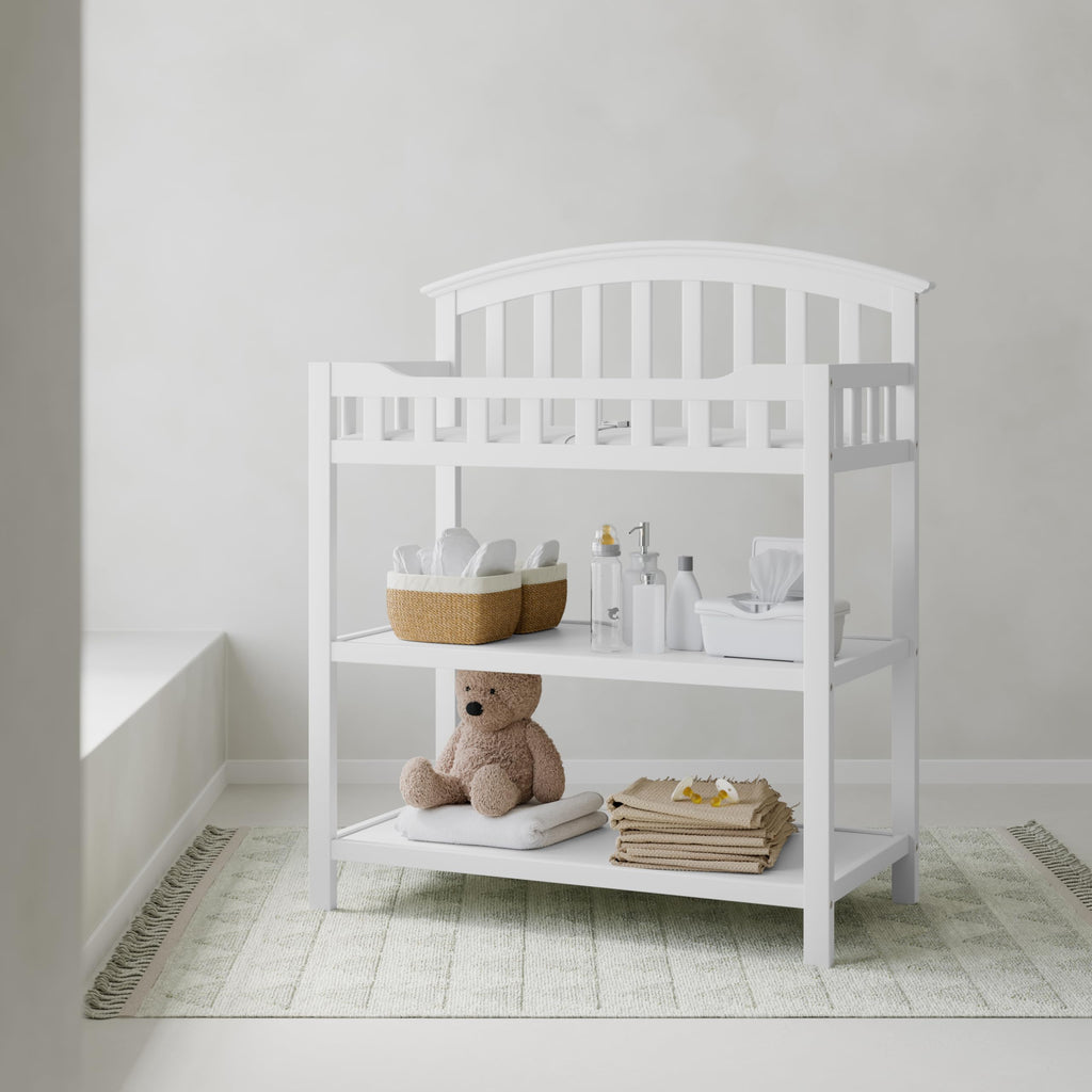 White Changing Table with Changing Pad F1102