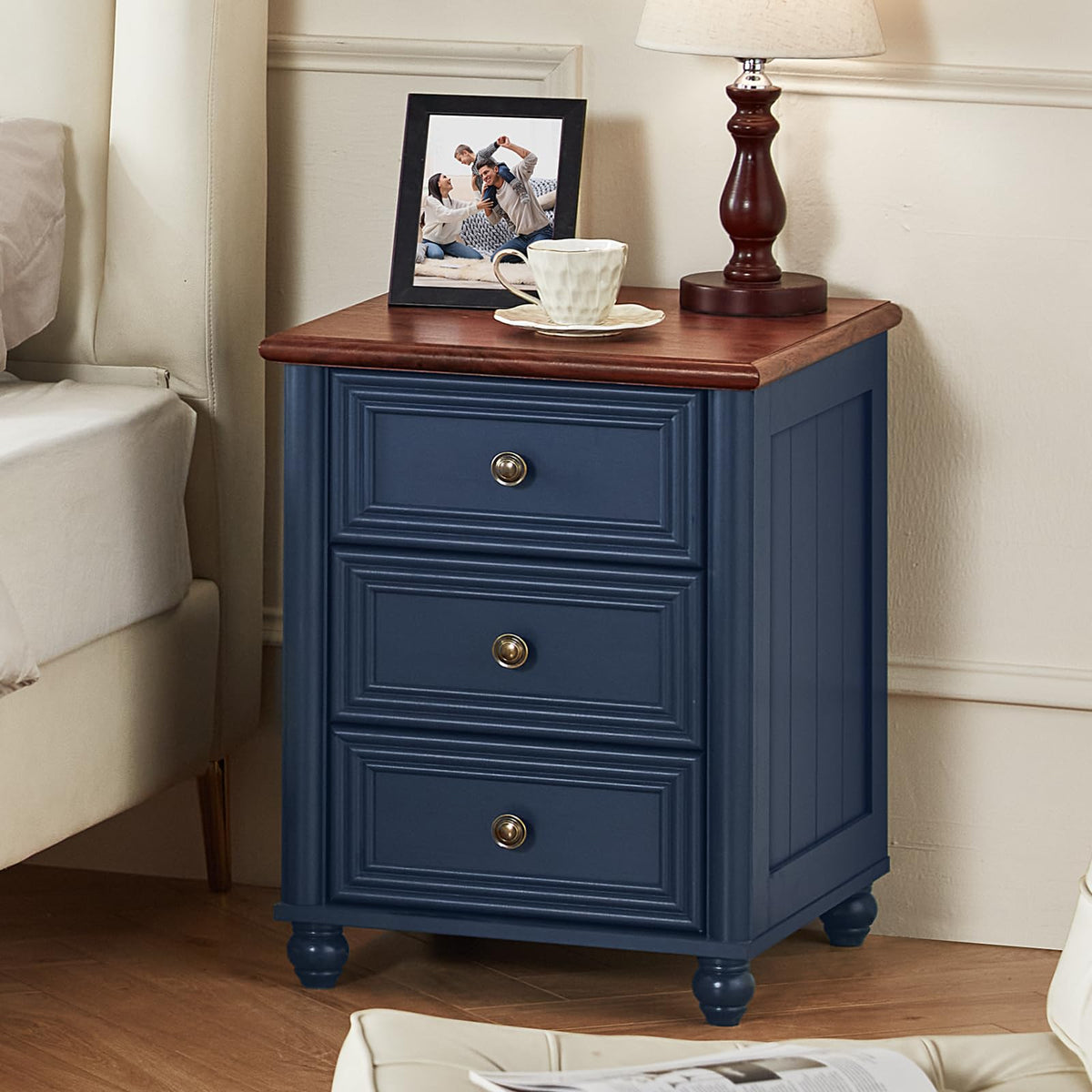 18" Night Stand with 3 Drawers O328